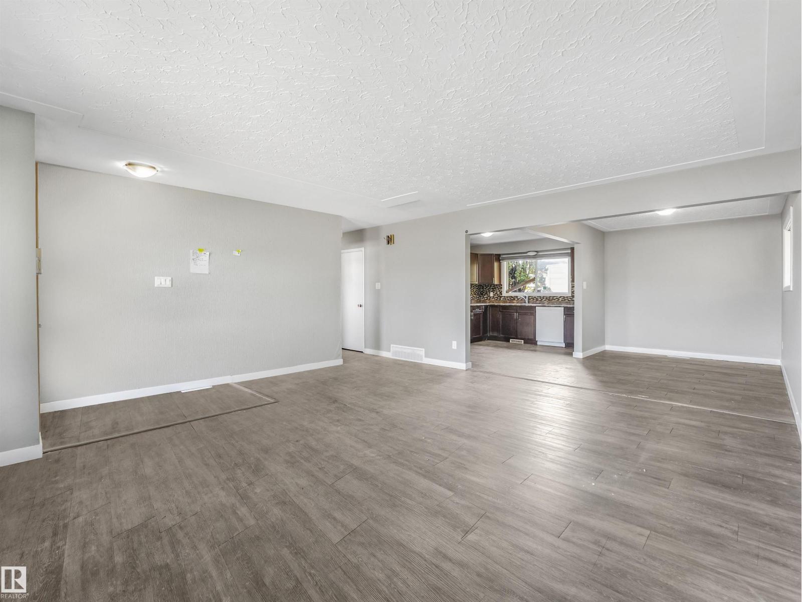 13540 110 St Nw Property Photo 8