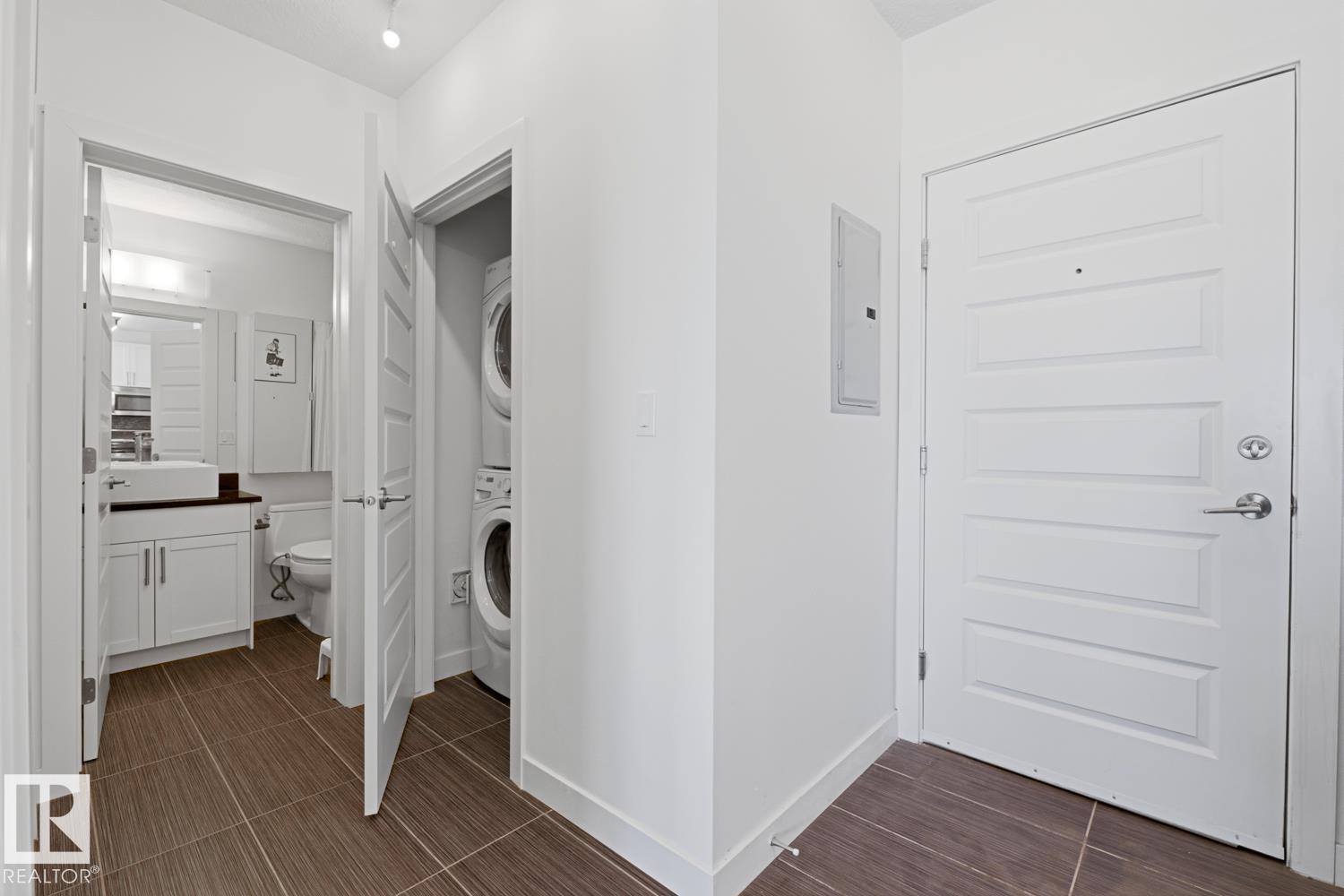 #931 5151 Windermere Bv Sw Property Photo 6