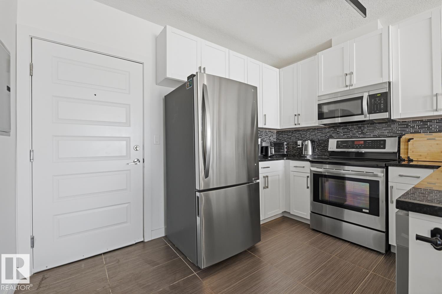 #931 5151 Windermere Bv Sw Property Photo 9