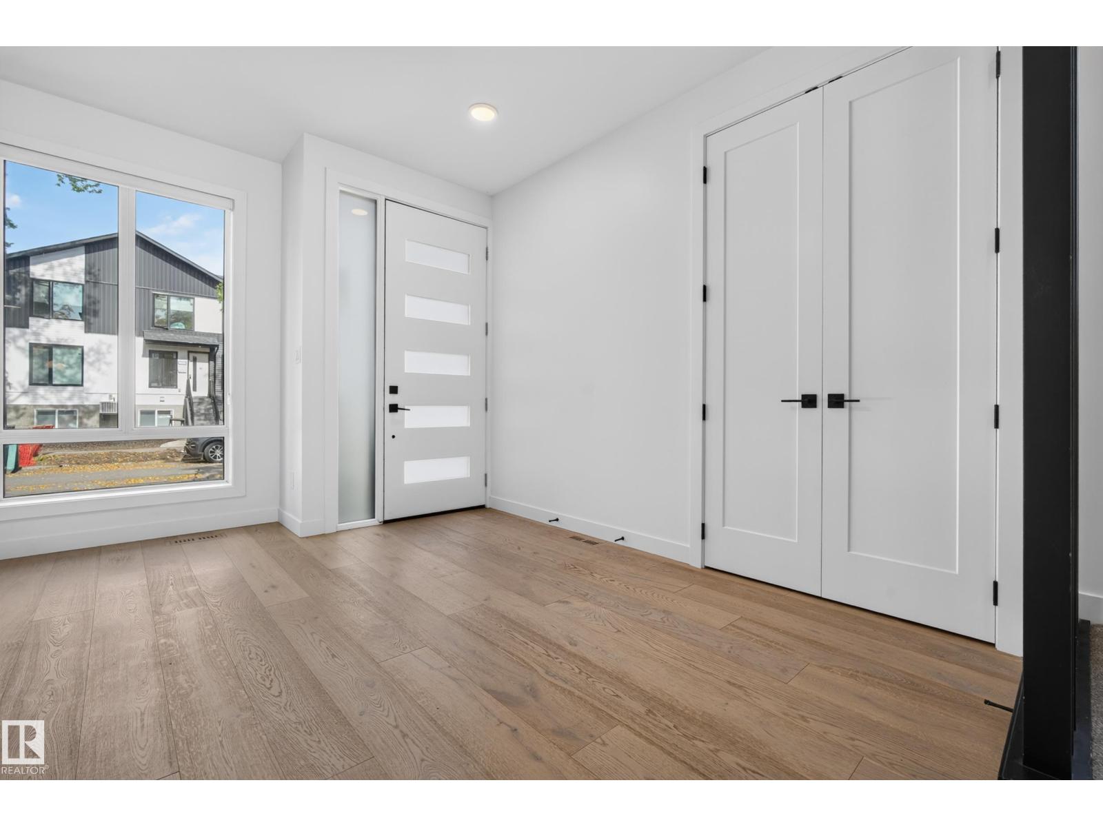 11207 75 Av Nw Property Photo 10