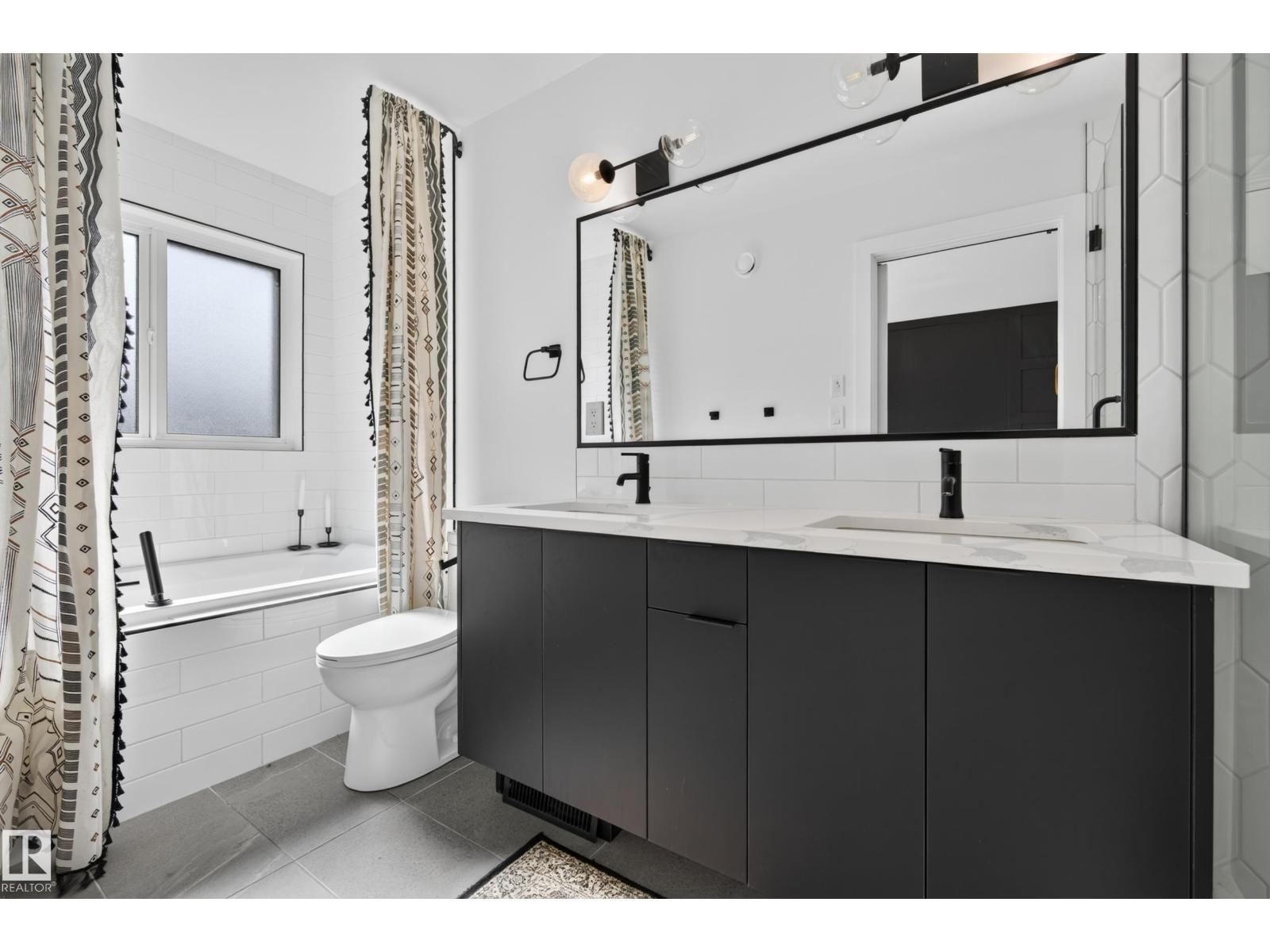 11207 75 Av Nw Property Photo 28