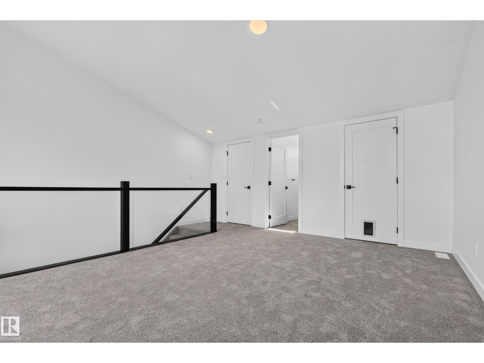 11207 75 Av Nw Property Photo 44