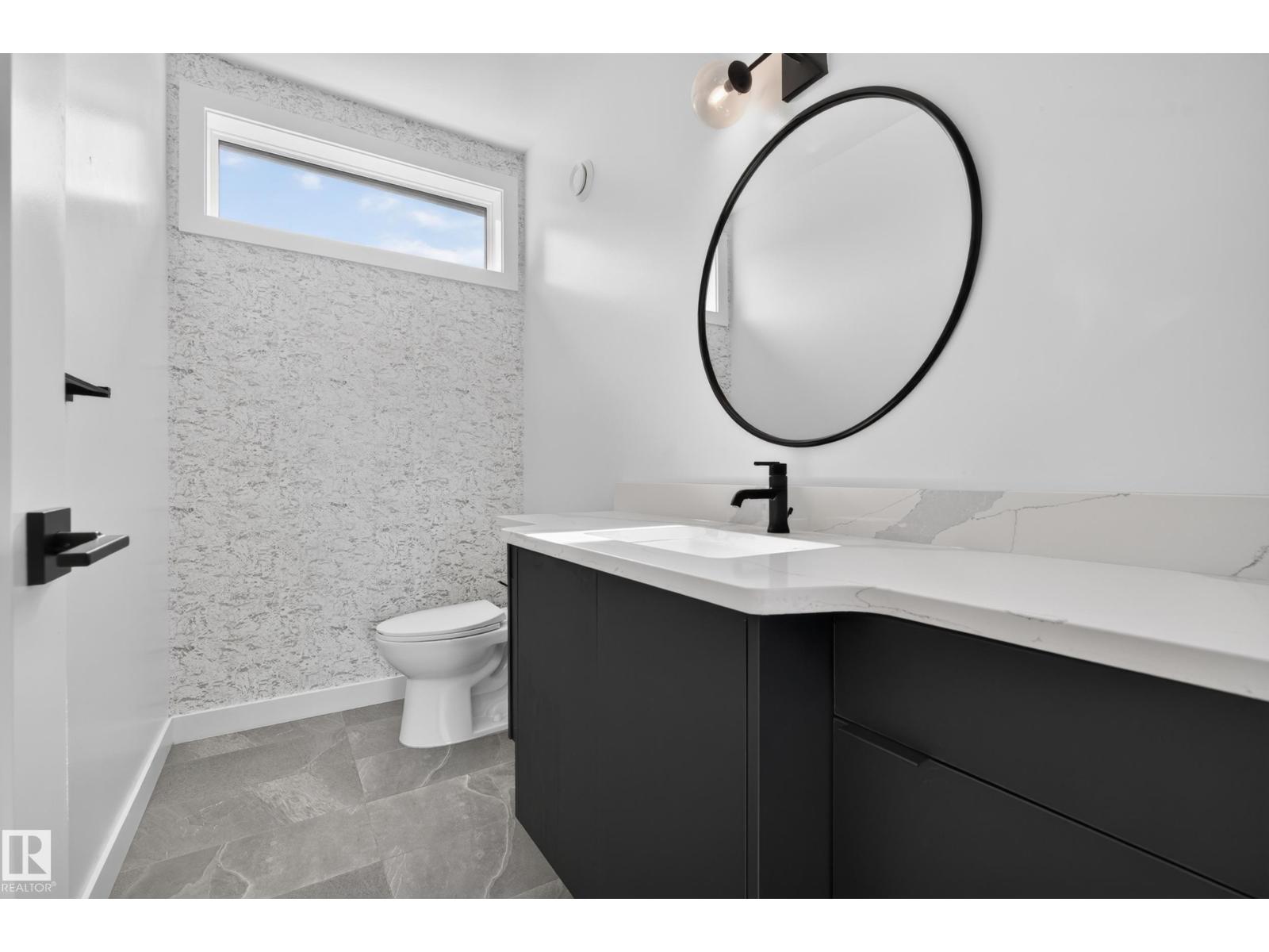 11207 75 Av Nw Property Photo 45