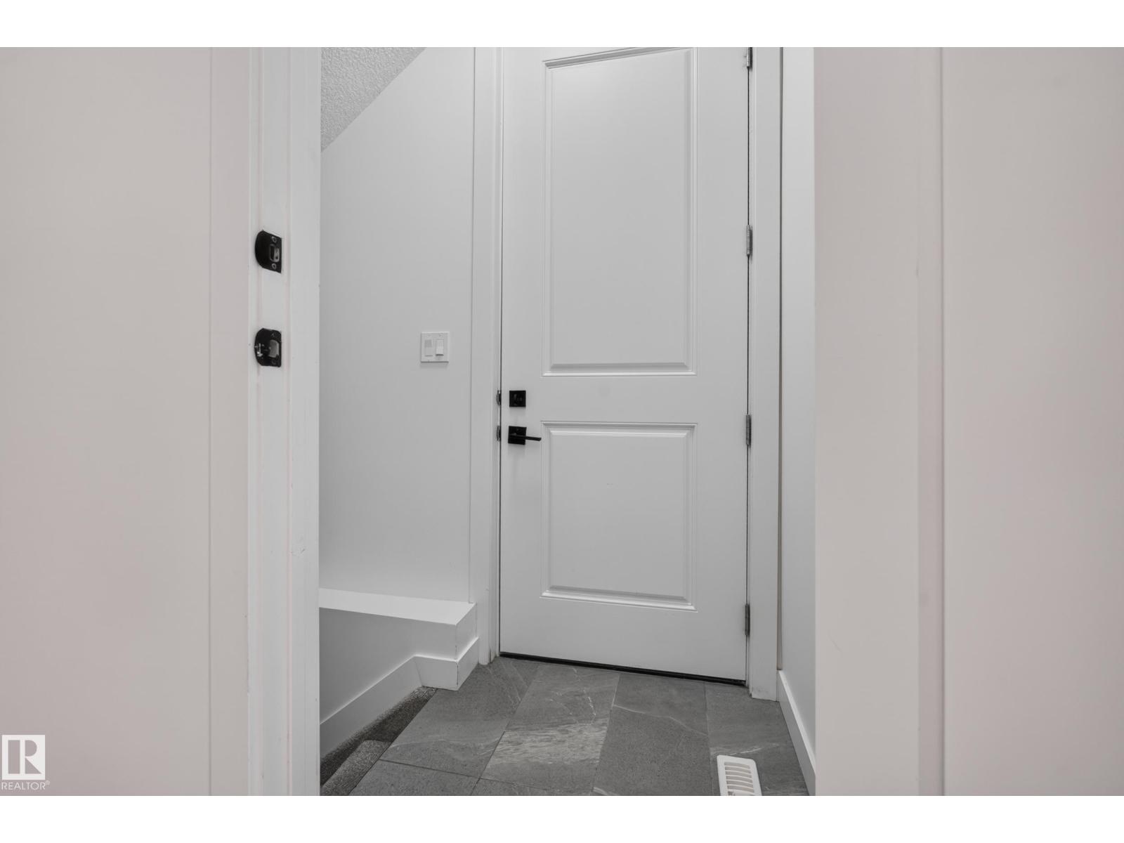 11207 75 Av Nw Property Photo 47