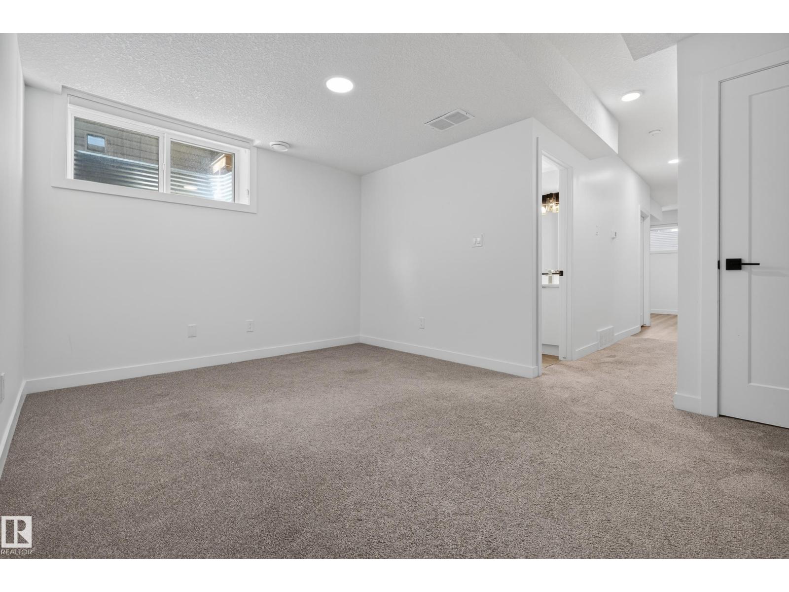 11207 75 Av Nw Property Photo 53