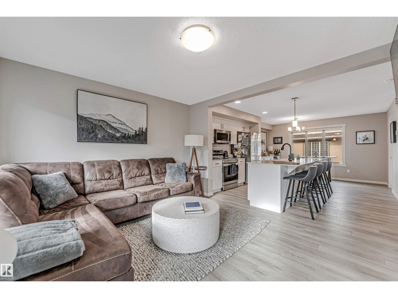 #110 1530 Tamarack Bv Nw Property Photo 5