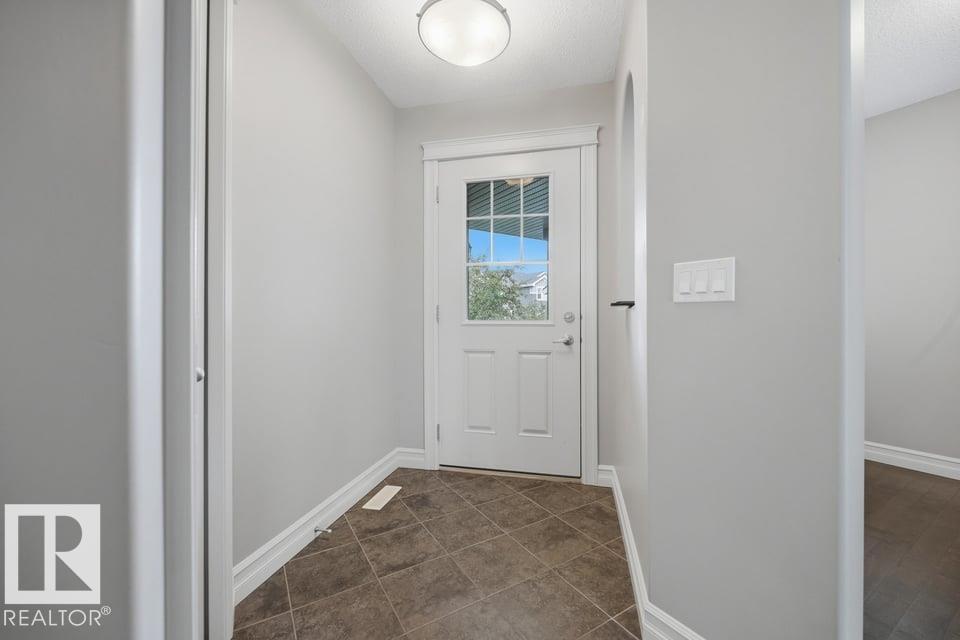 4413 Crabapple Ld Sw Property Photo 2