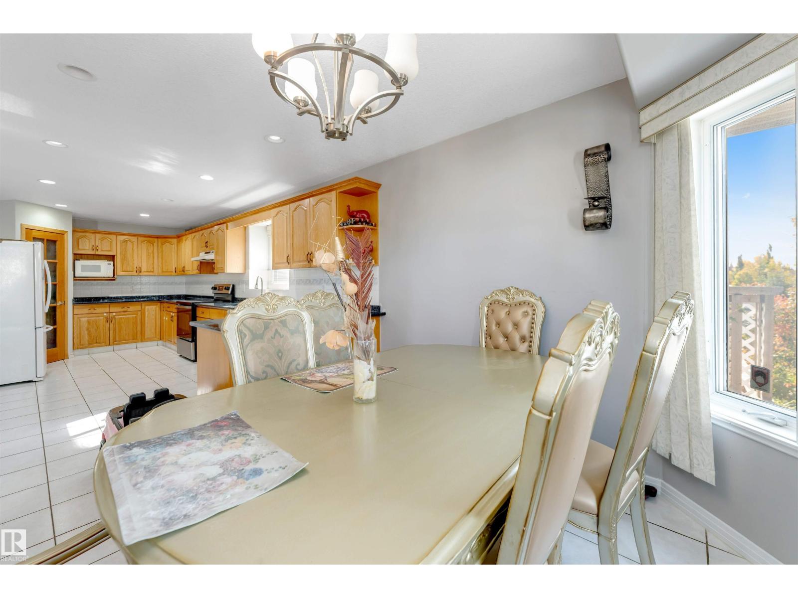 3738 28a St Nw Property Photo 23