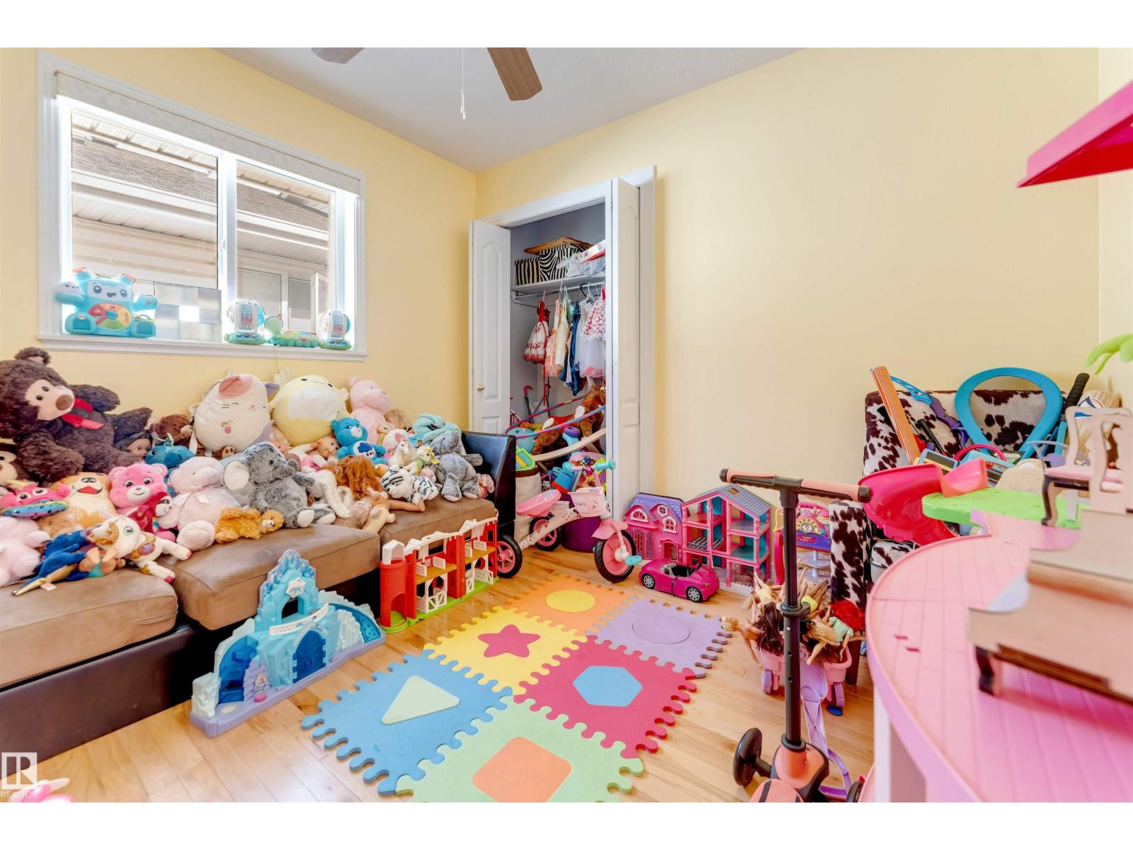 3738 28a St Nw Property Photo 28