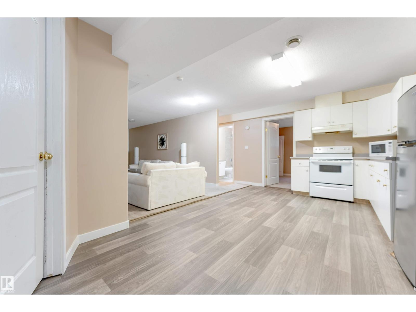 3738 28a St Nw Property Photo 38