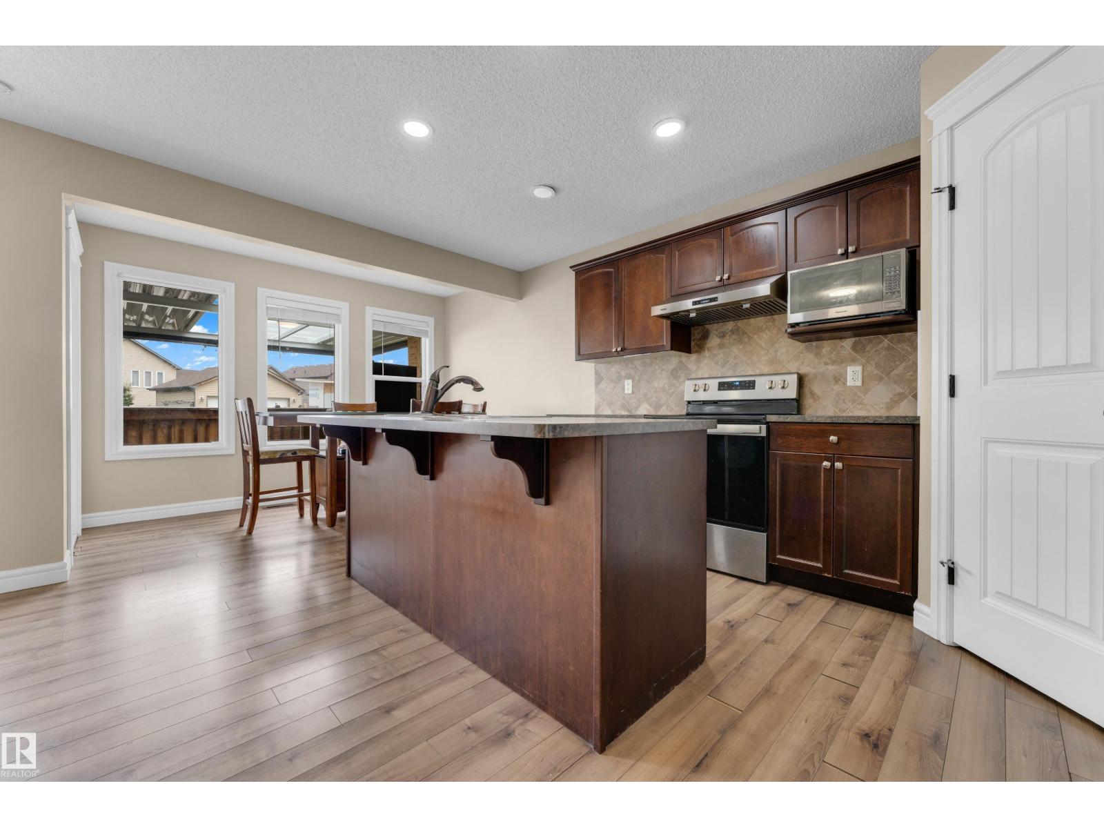 5608 17 Av Sw Property Photo 13