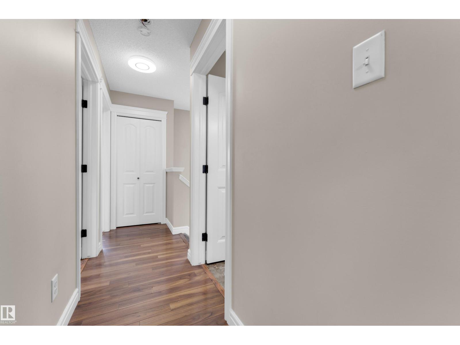 5608 17 Av Sw Property Photo 22