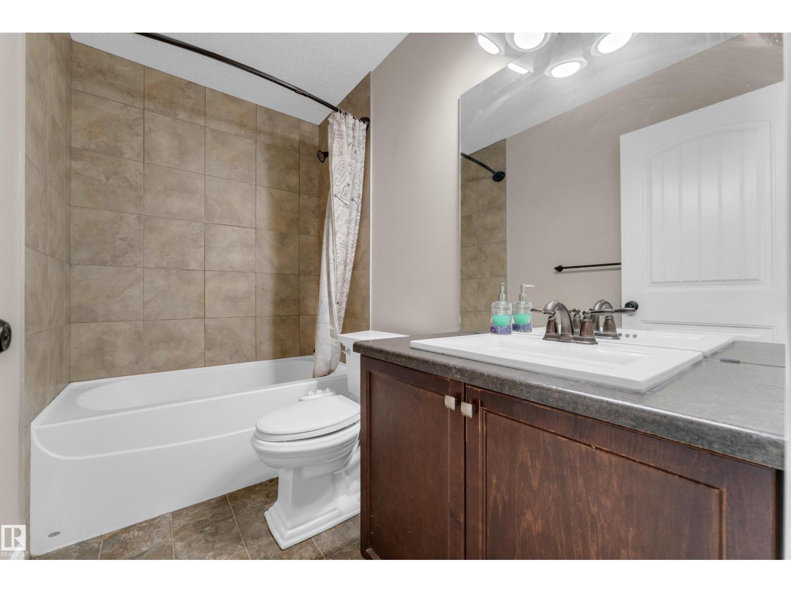 5608 17 Av Sw Property Photo 23