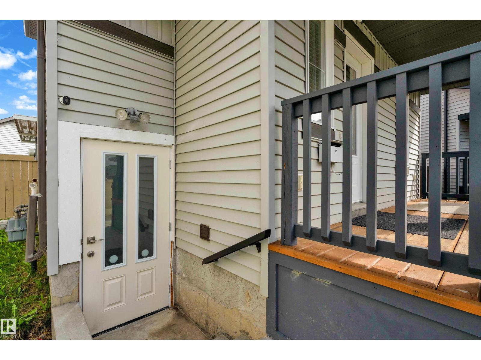 5608 17 Av Sw Property Photo 28