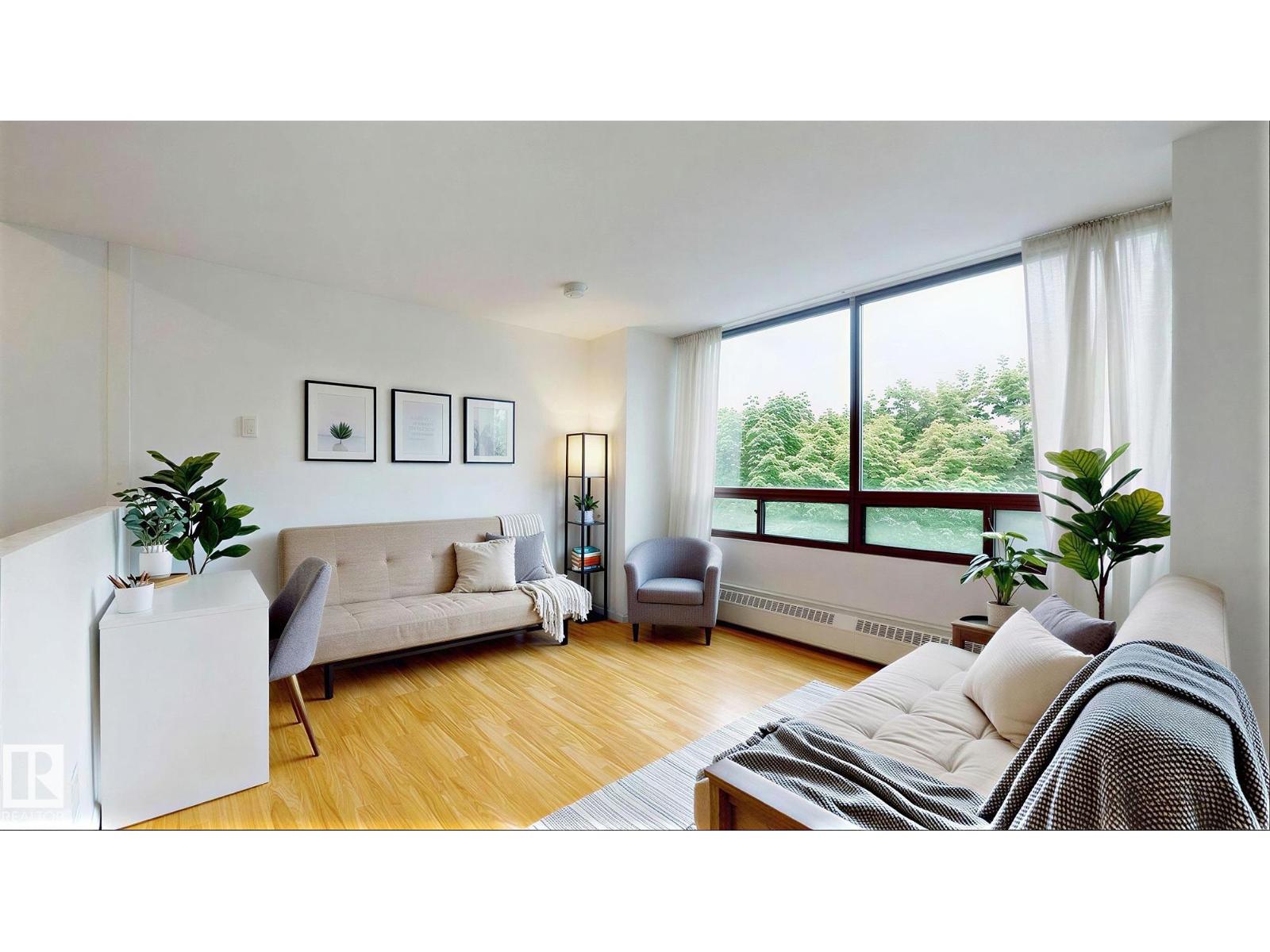 #417 10160 114 St Nw Property Photo 5