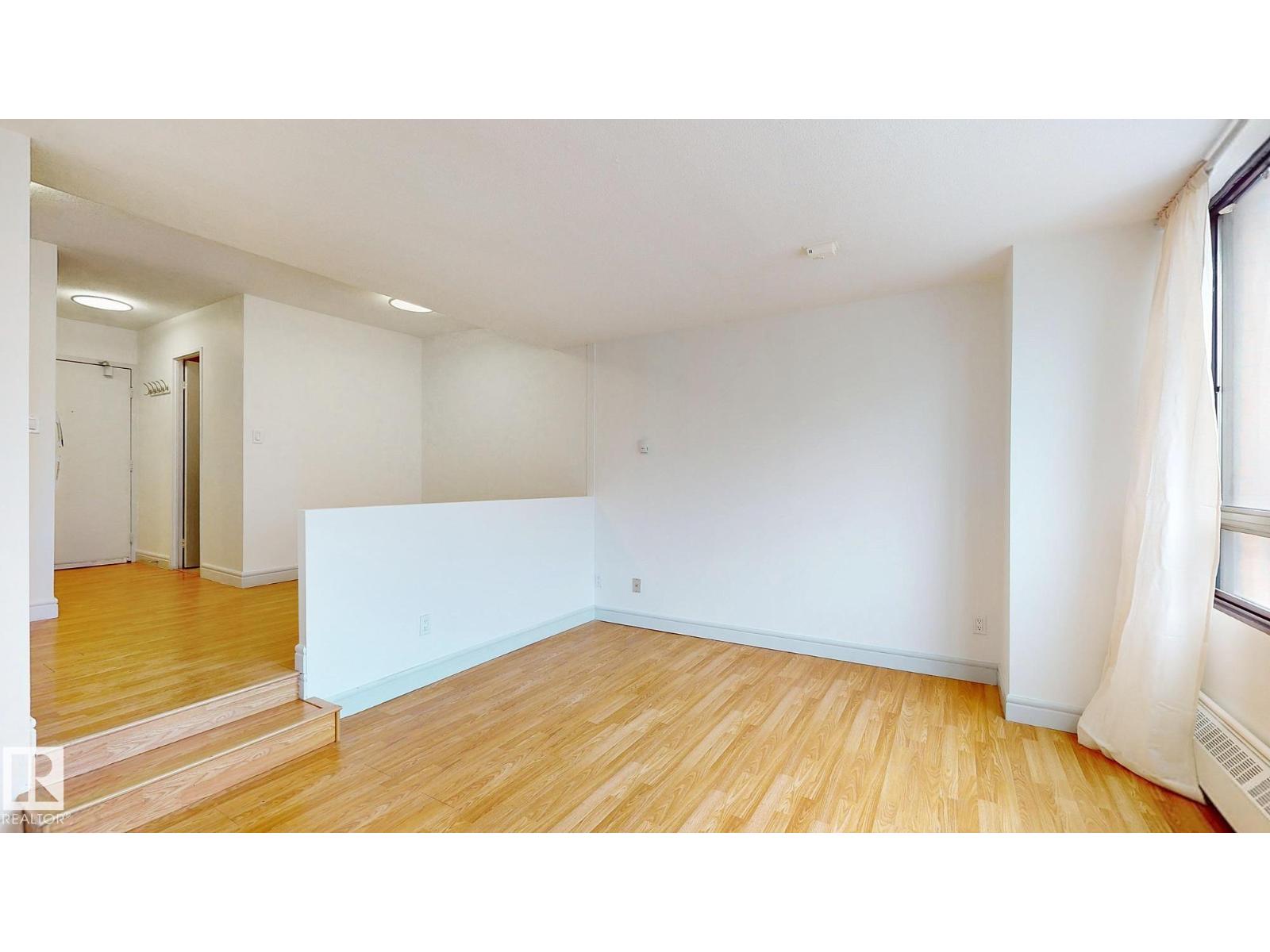 #417 10160 114 St Nw Property Photo 10