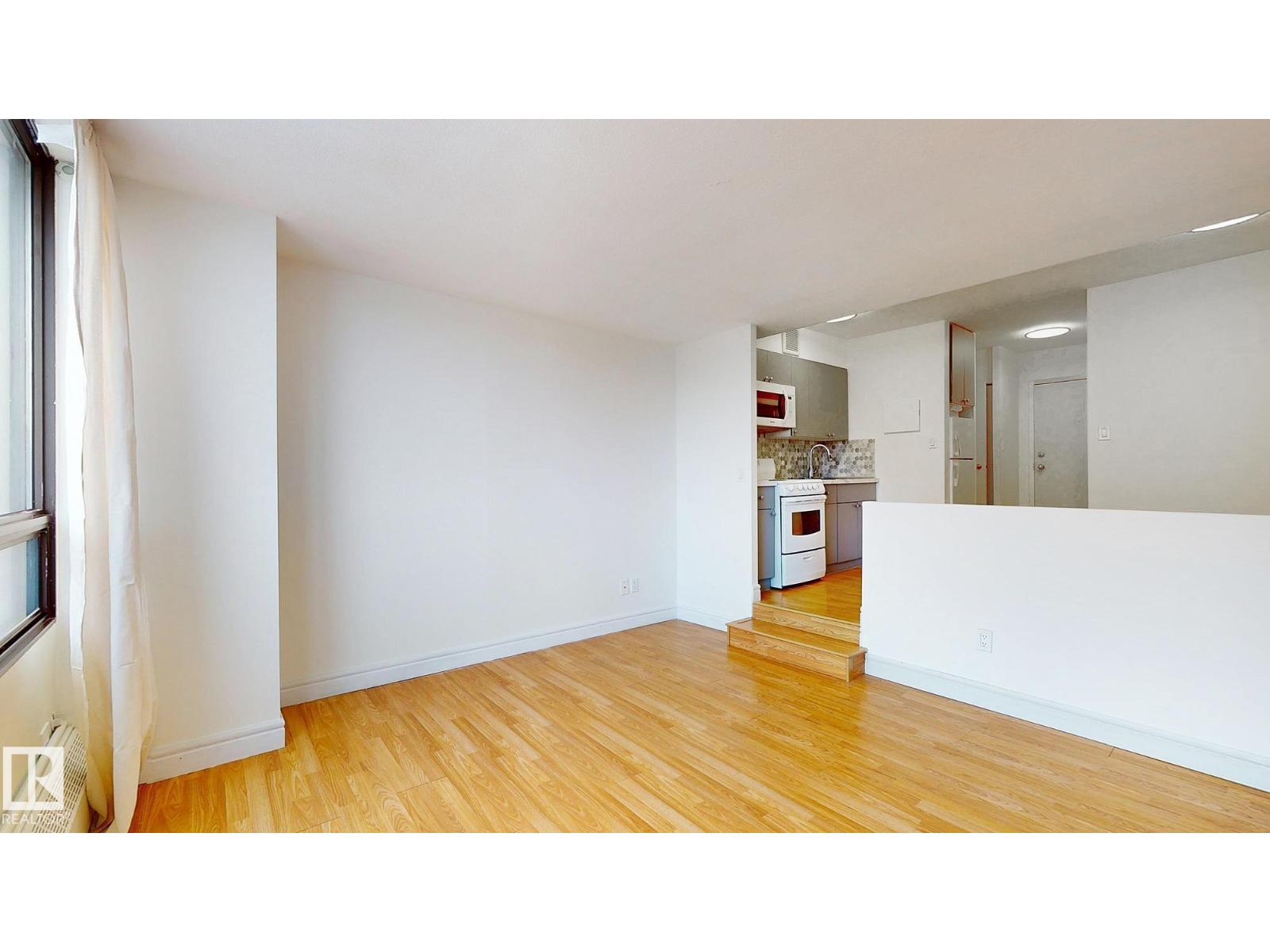 #417 10160 114 St Nw Property Photo 12