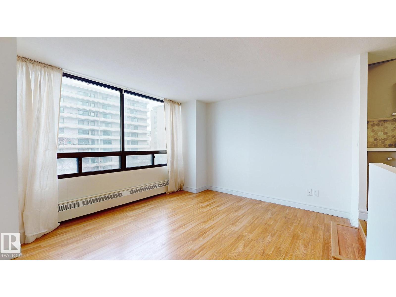 #417 10160 114 St Nw Property Photo 14