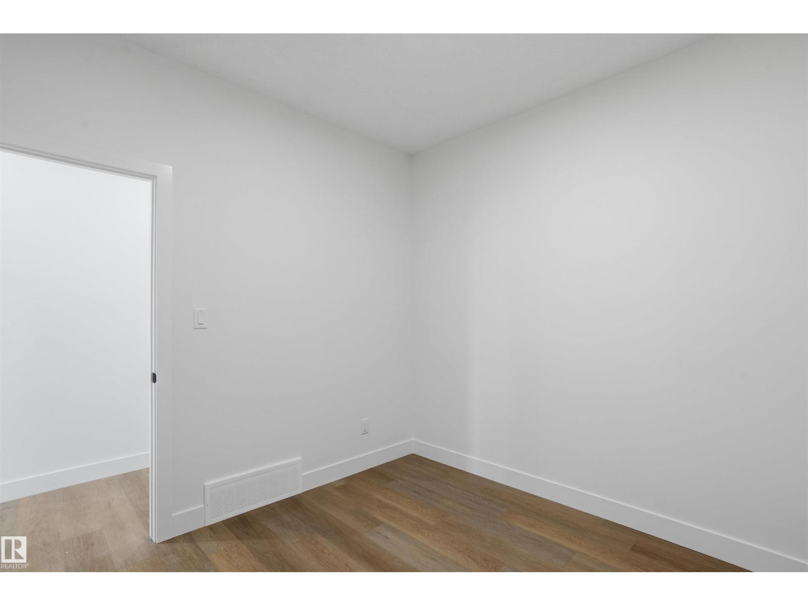 780 Bank Dr Property Photo 10
