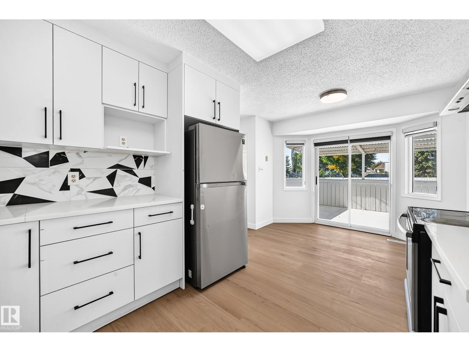3924 26a Av Nw Property Photo 6
