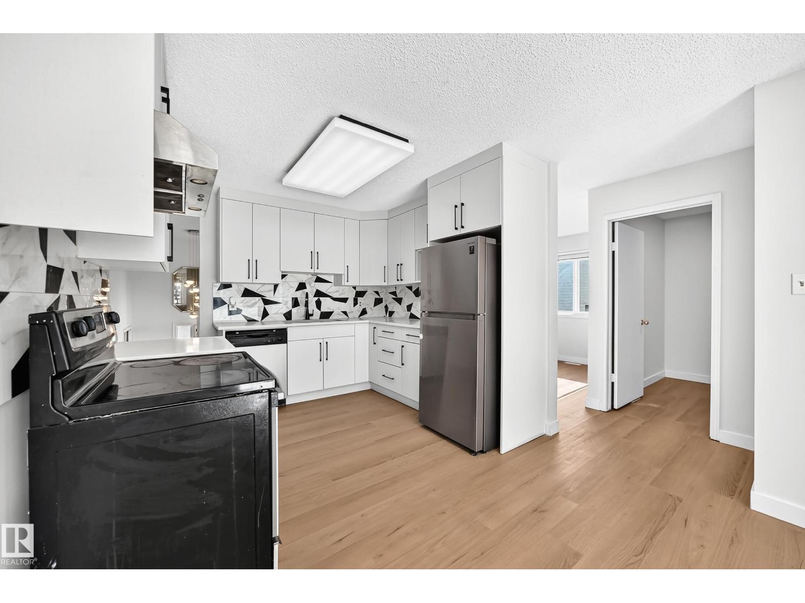 3924 26a Av Nw Property Photo 7