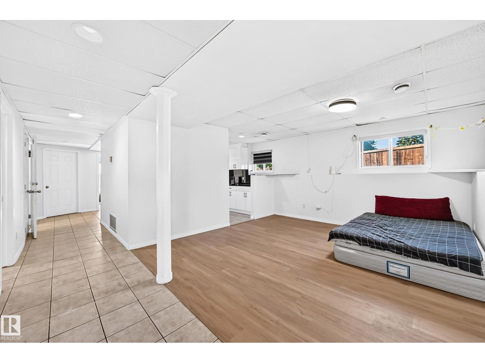 3924 26a Av Nw Property Photo 32