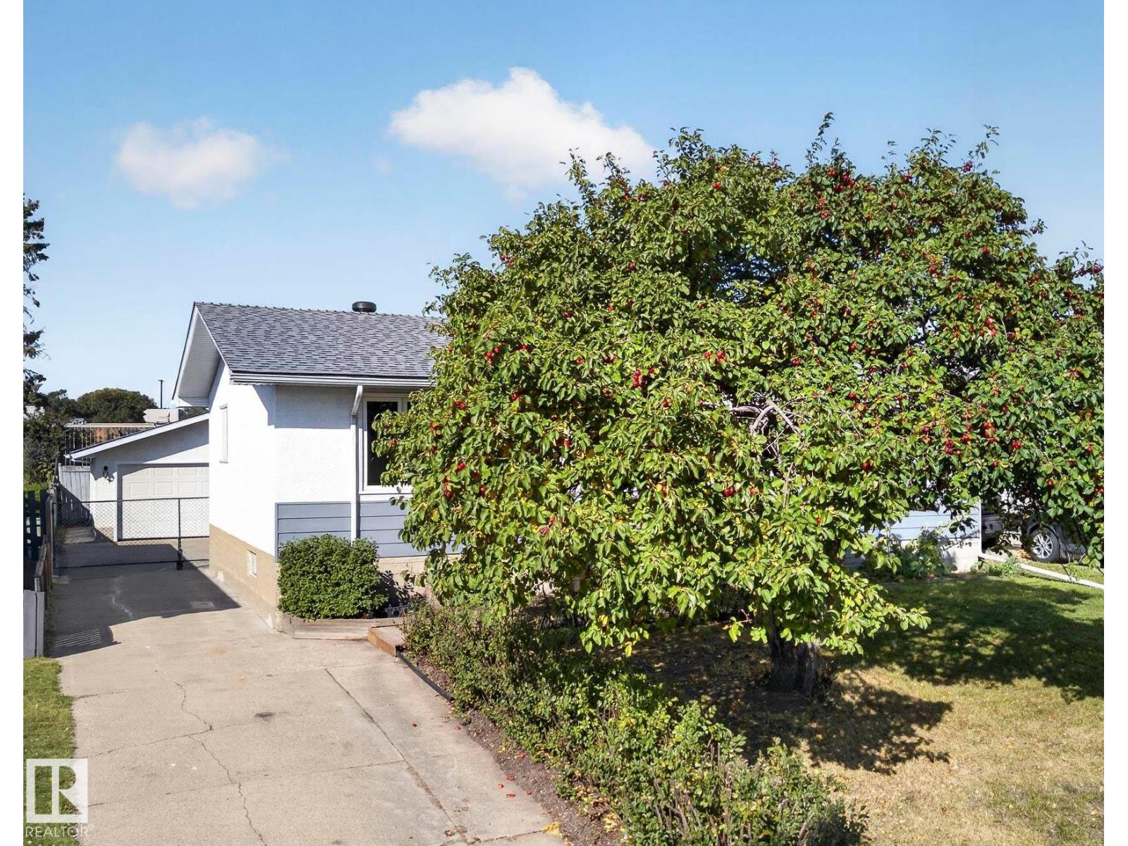 25 Milburn Cr Property Photo 1