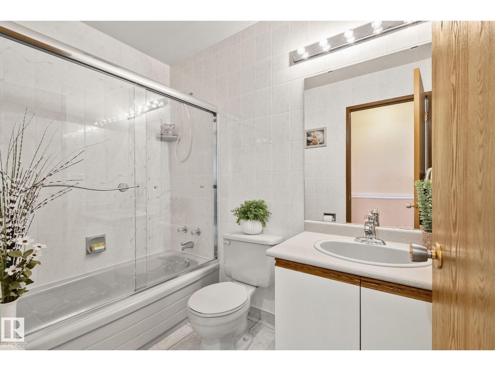 9532 175 Av Nw Nw Property Photo 14