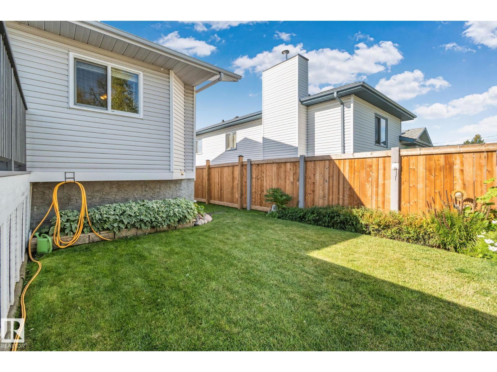 9532 175 Av Nw Nw Property Photo 26