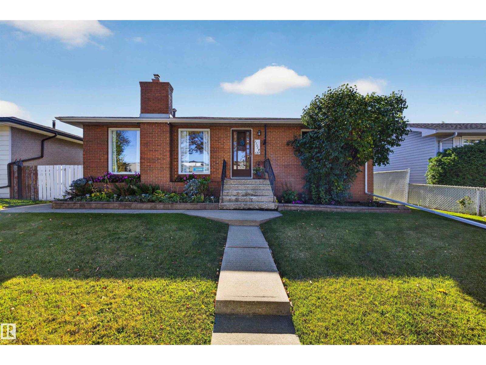 11119 137 AV NW Property Photo 1