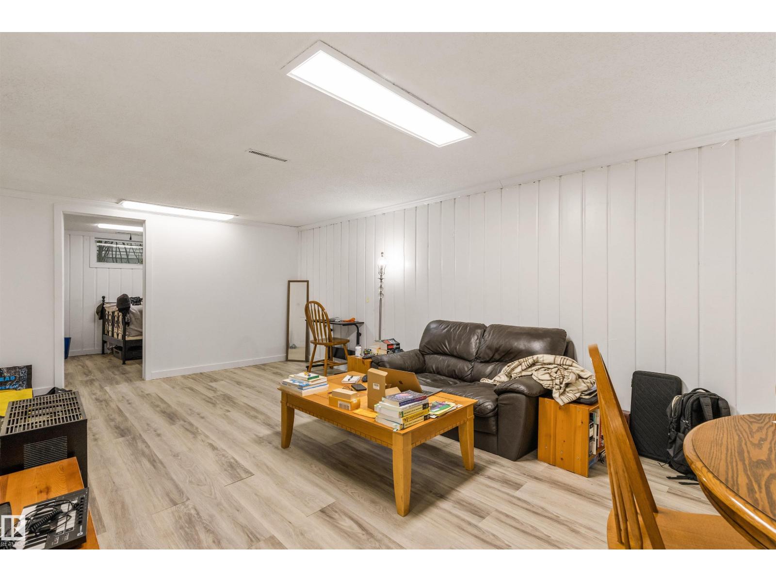 11230 75 Av Nw Property Photo 29