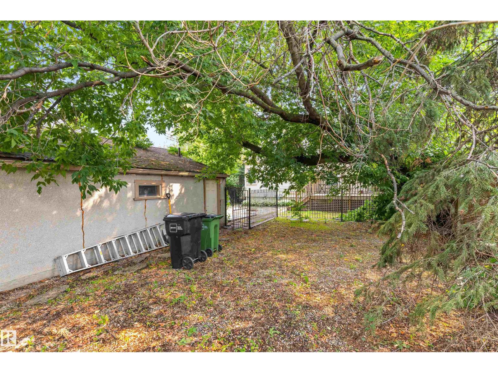 11230 75 Av Nw Property Photo 44