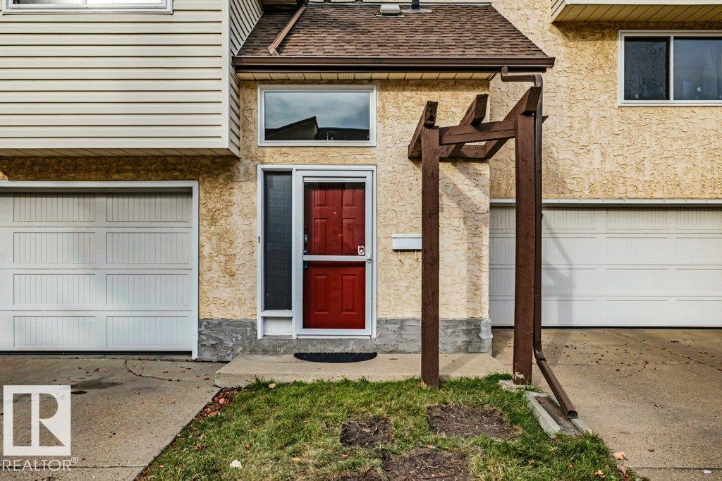 #24 3811 85 St Nw Property Photo 2