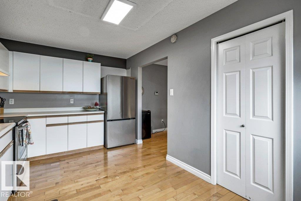 #24 3811 85 St Nw Property Photo 7