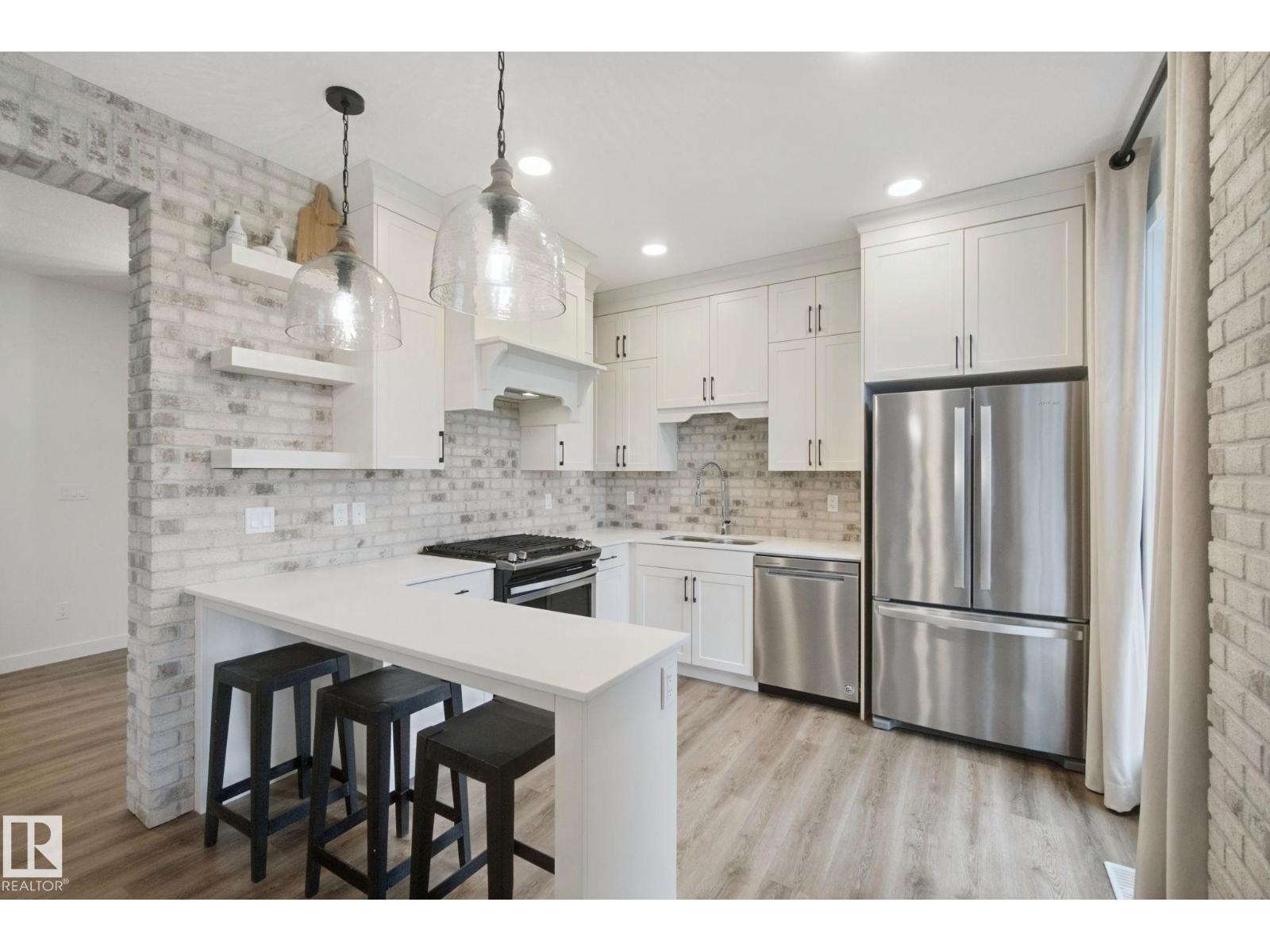 1024 BERG PL Property Photo 1