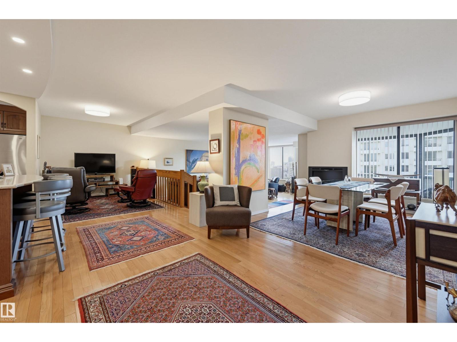 #1603 11503 100 Av Nw Property Photo 3