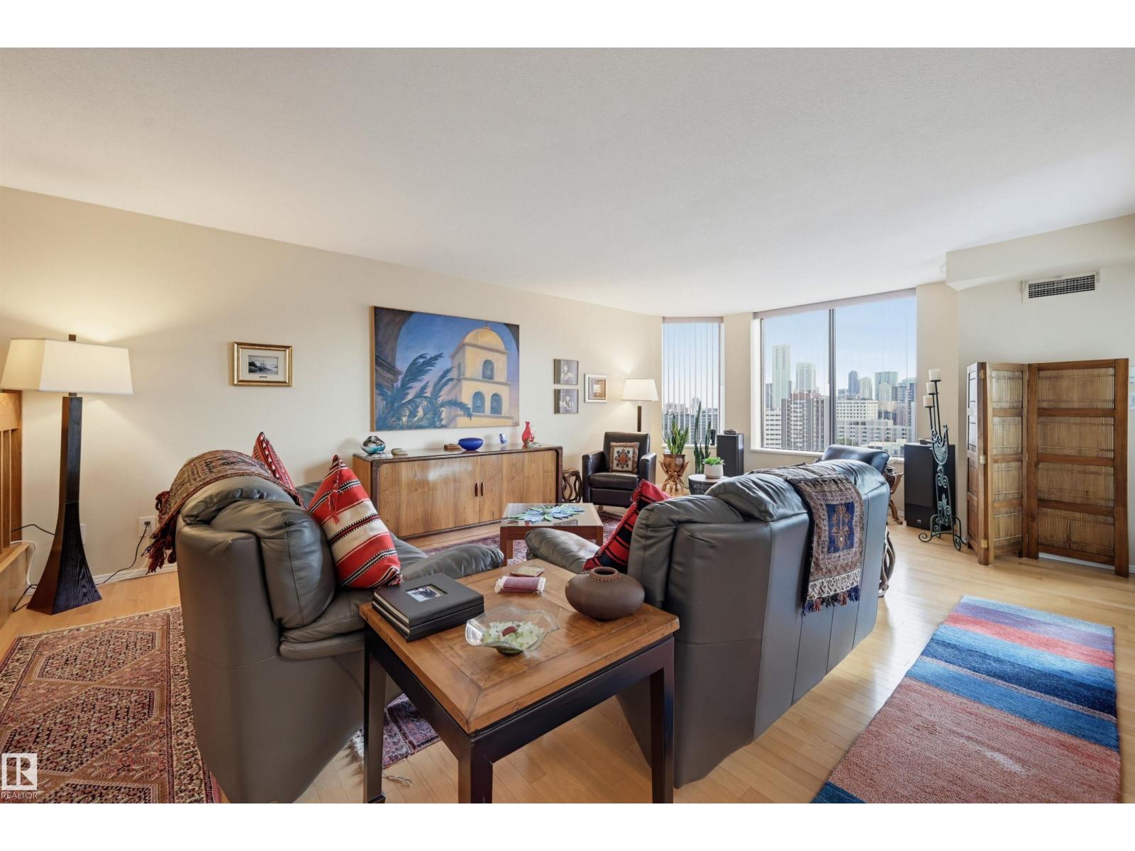 #1603 11503 100 Av Nw Property Photo 4