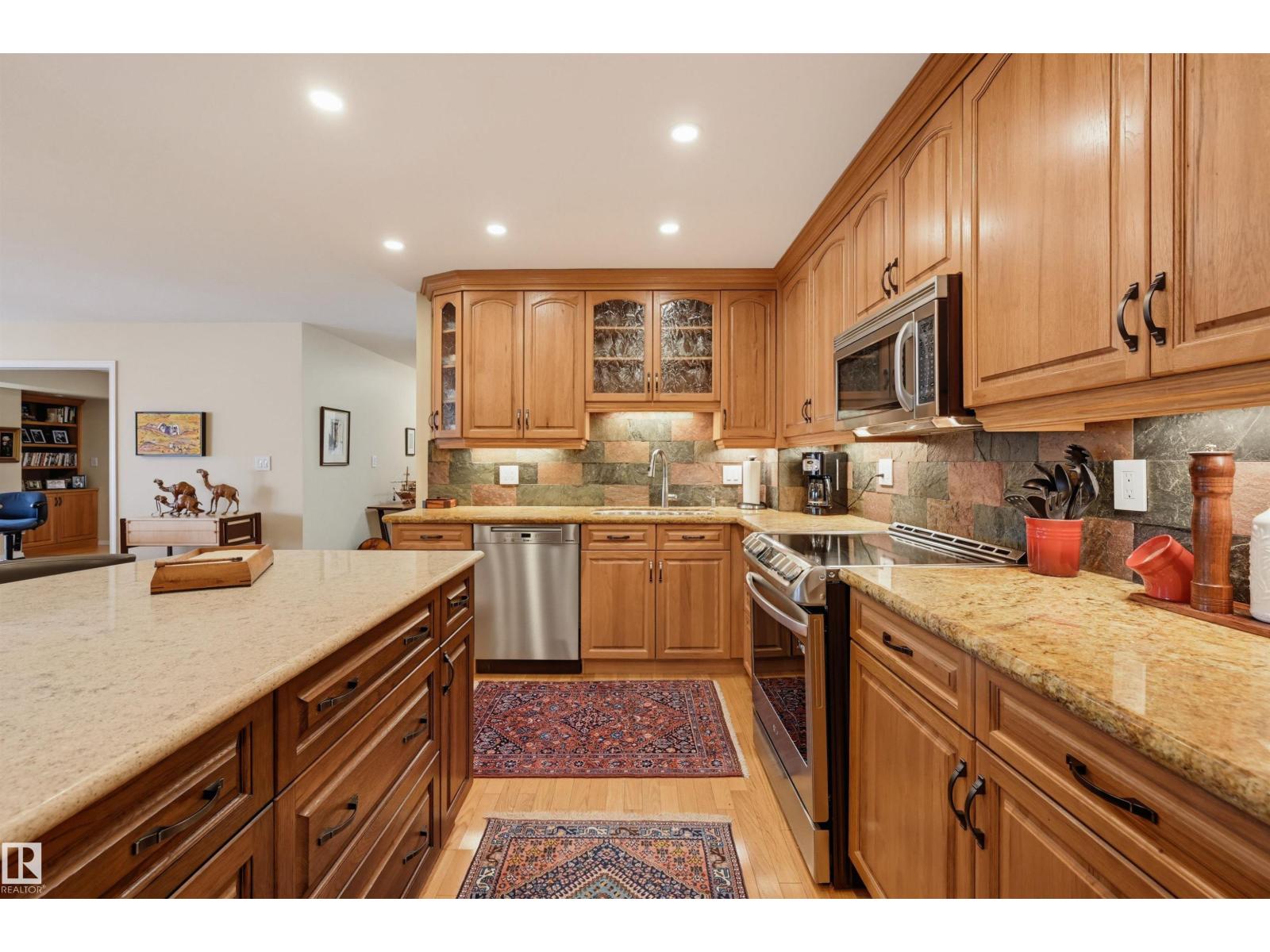 #1603 11503 100 Av Nw Property Photo 16