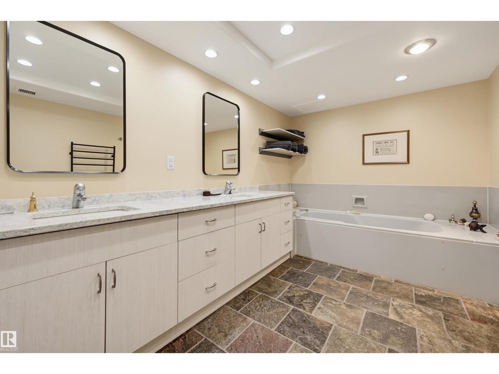 #1603 11503 100 Av Nw Property Photo 31