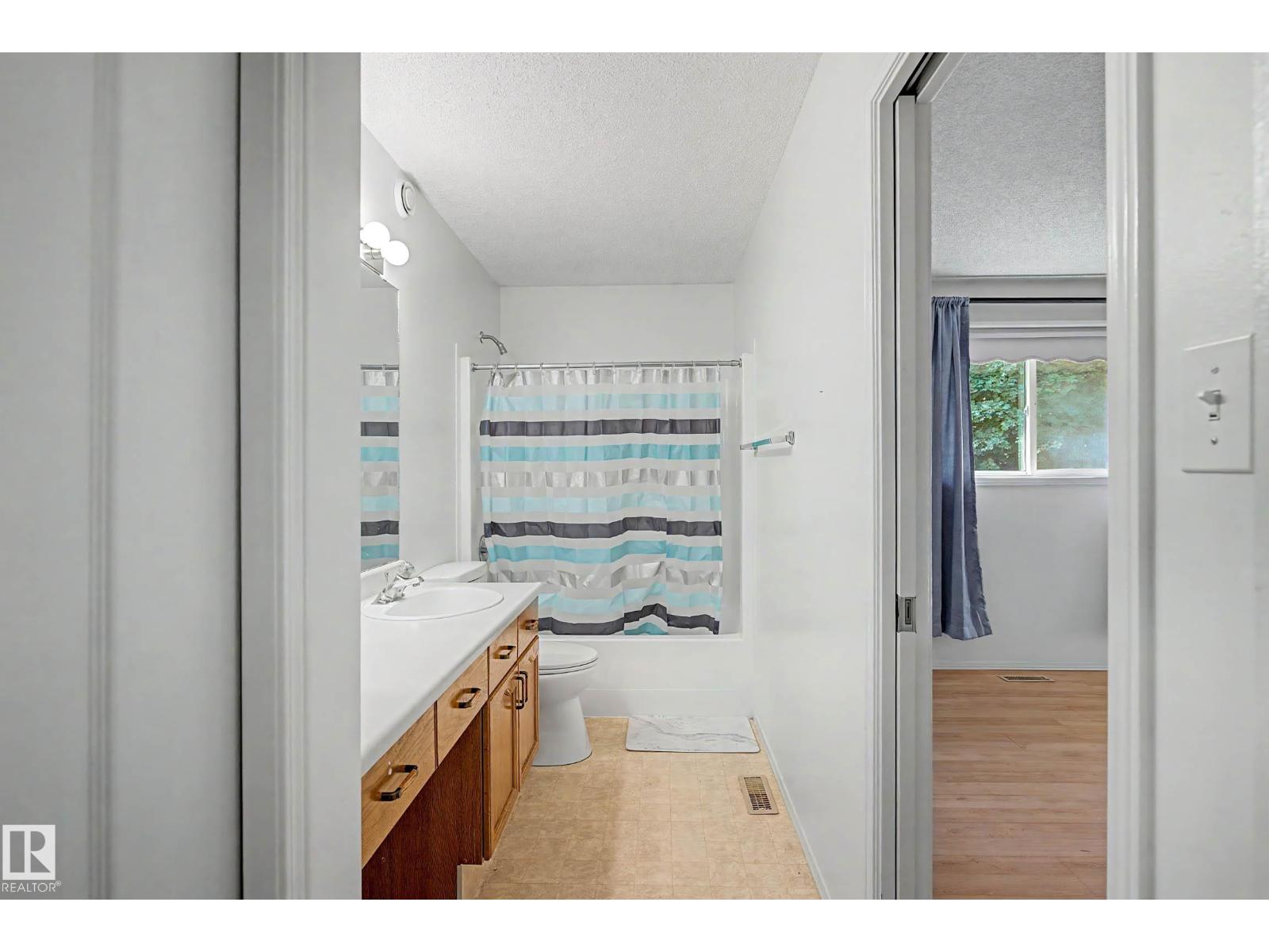 18411 77 Av Nw Property Photo 9