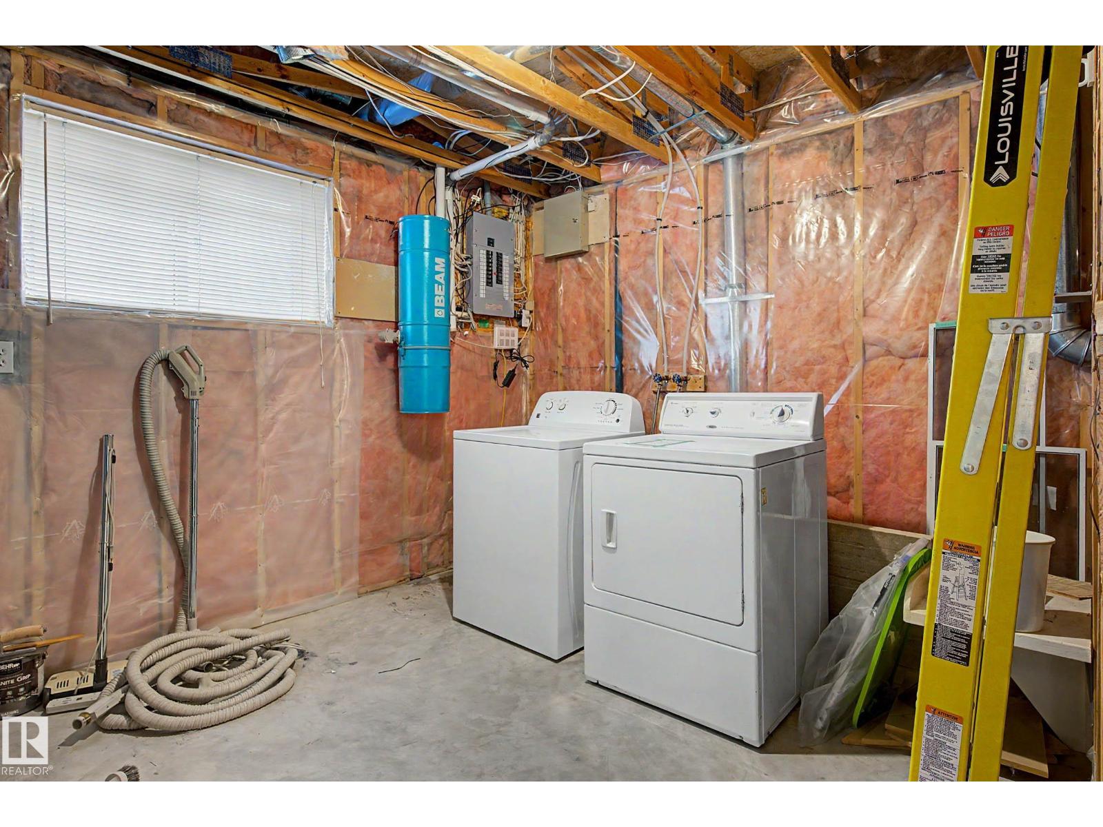 18411 77 Av Nw Property Photo 17