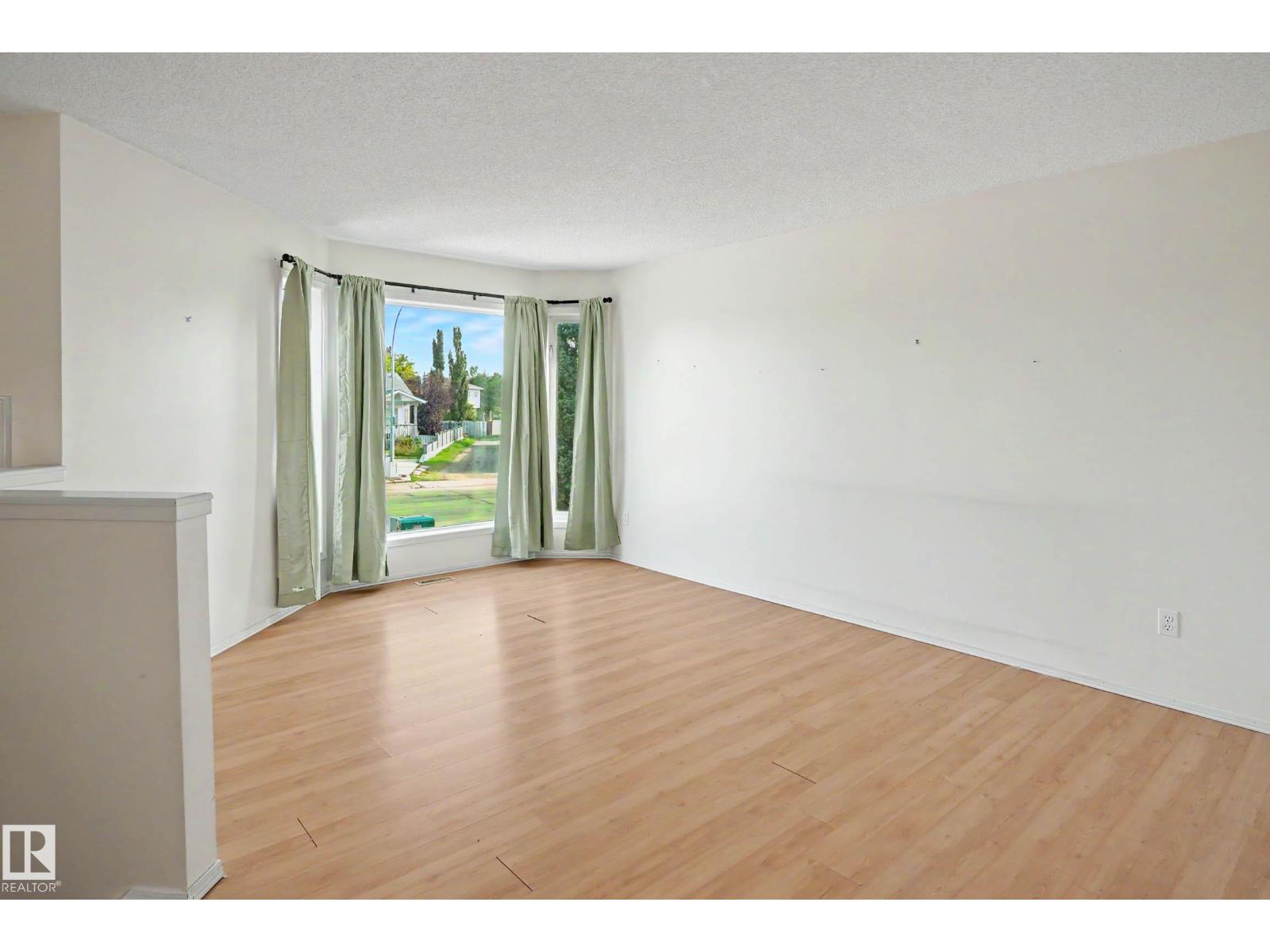 18411 77 Av Nw Property Photo 23