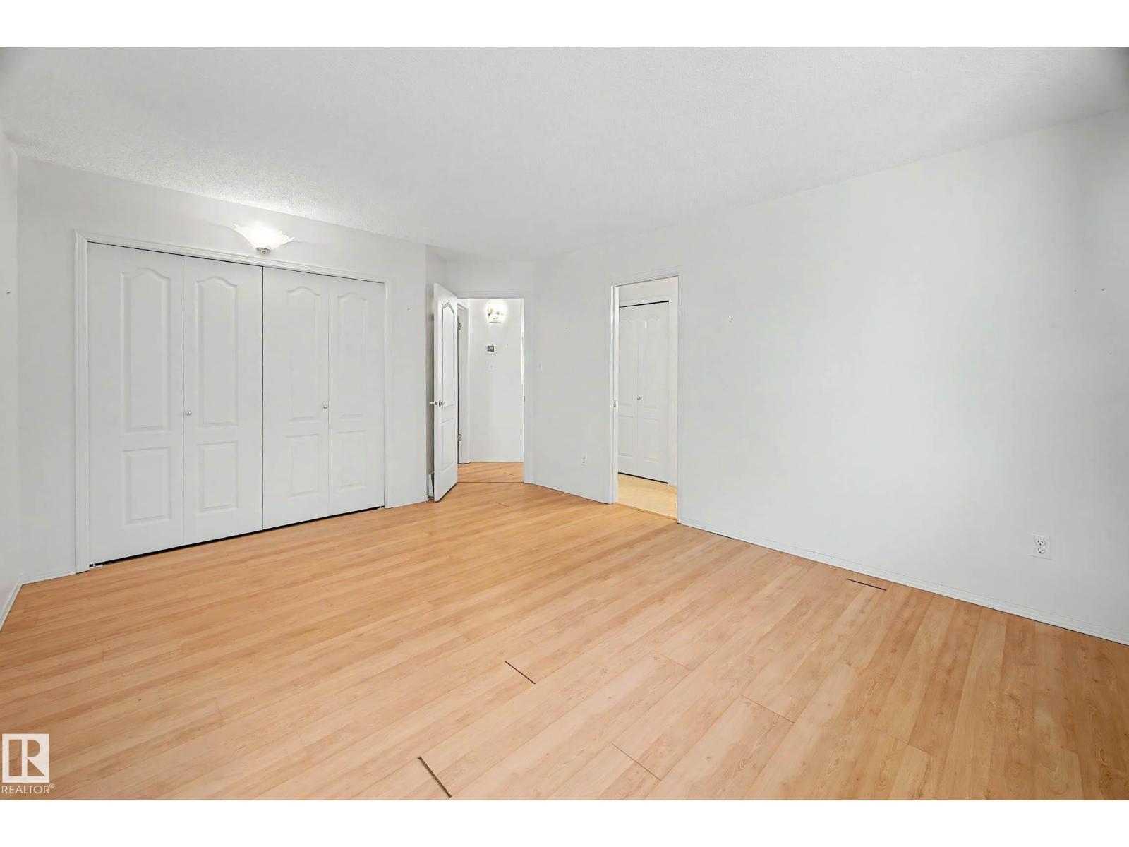 18411 77 Av Nw Property Photo 28