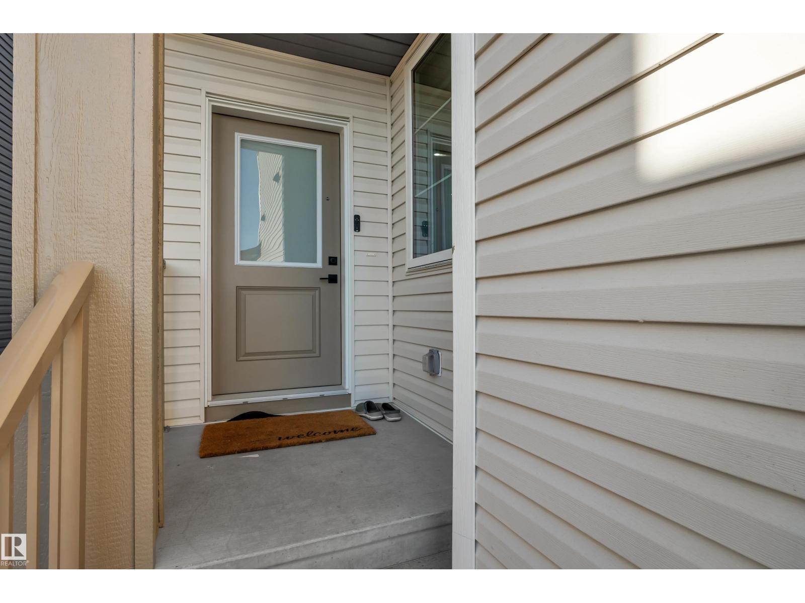 6502 42 Ave Property Photo 5