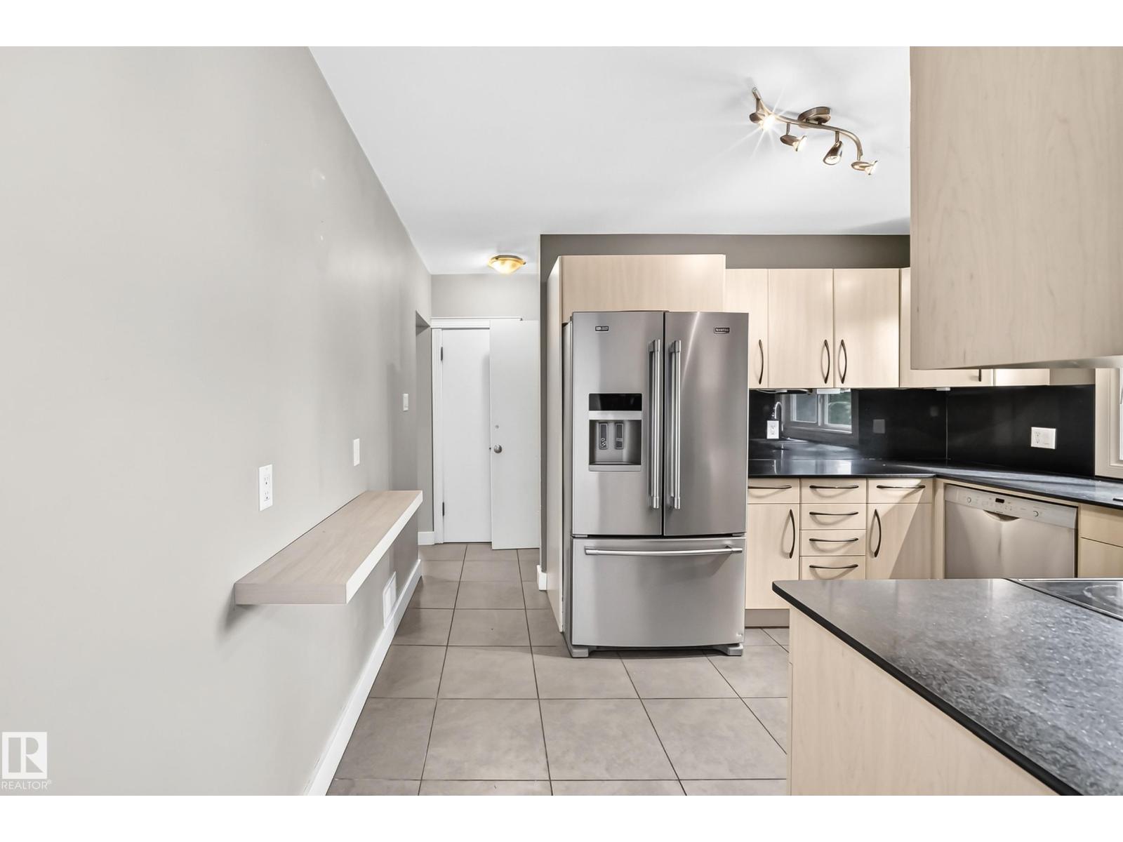 10715 133 St Nw Property Photo 12