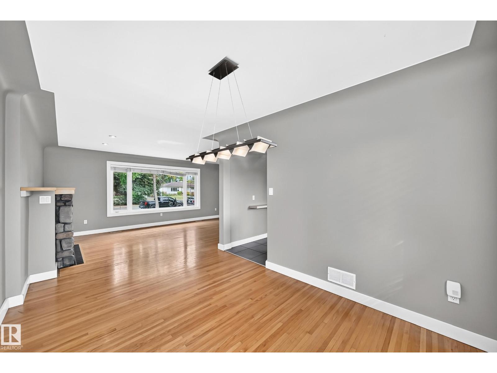 10715 133 St Nw Property Photo 18