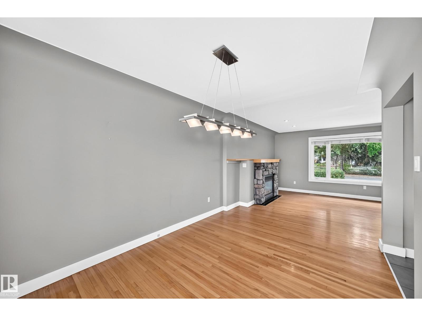 10715 133 St Nw Property Photo 19