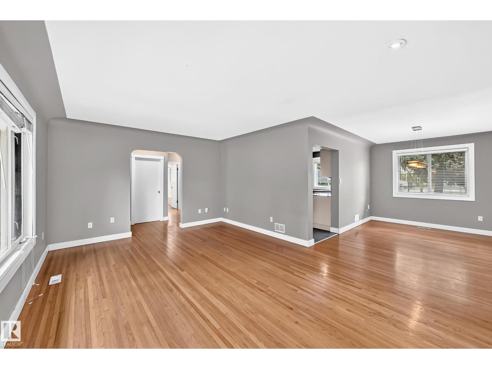 10715 133 St Nw Property Photo 22