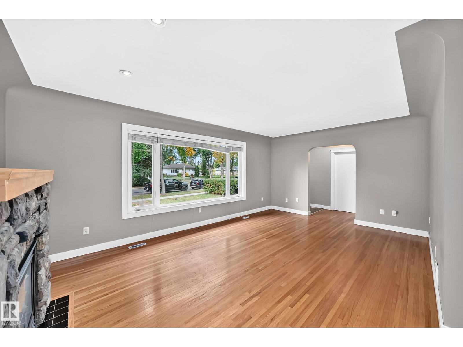 10715 133 St Nw Property Photo 23