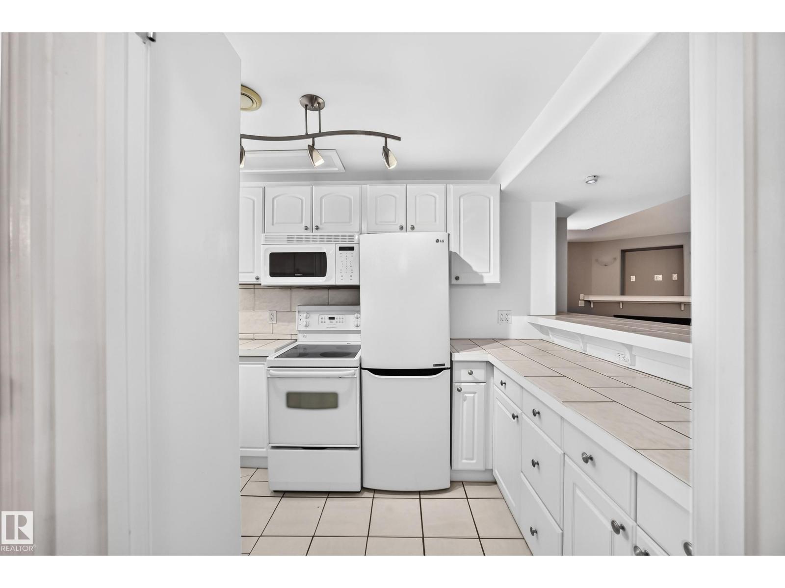 10715 133 St Nw Property Photo 39